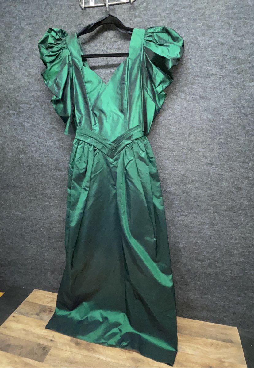 Vintage 80s Emerald Green Taffeta Puffy Sleeve Bow Back Formal Prom Gown Sz M
