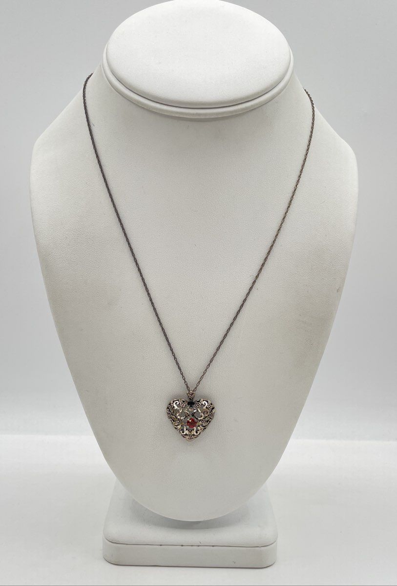 SC 925 Sterling Silver Garnet Accent Filigree Heart Pendant Necklace 4g