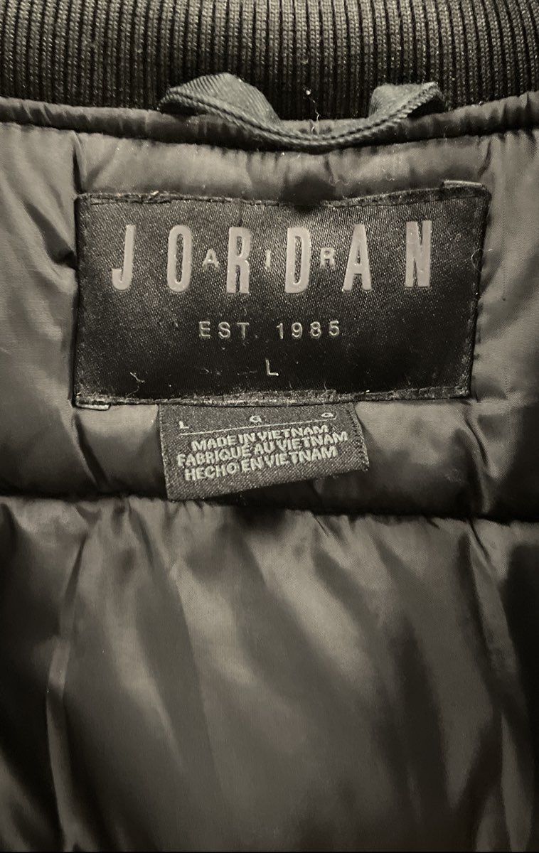 Jordan Boys Black Bomber Jacket Wings Logo Quilted MA-1 Size L 12-13 Yrs