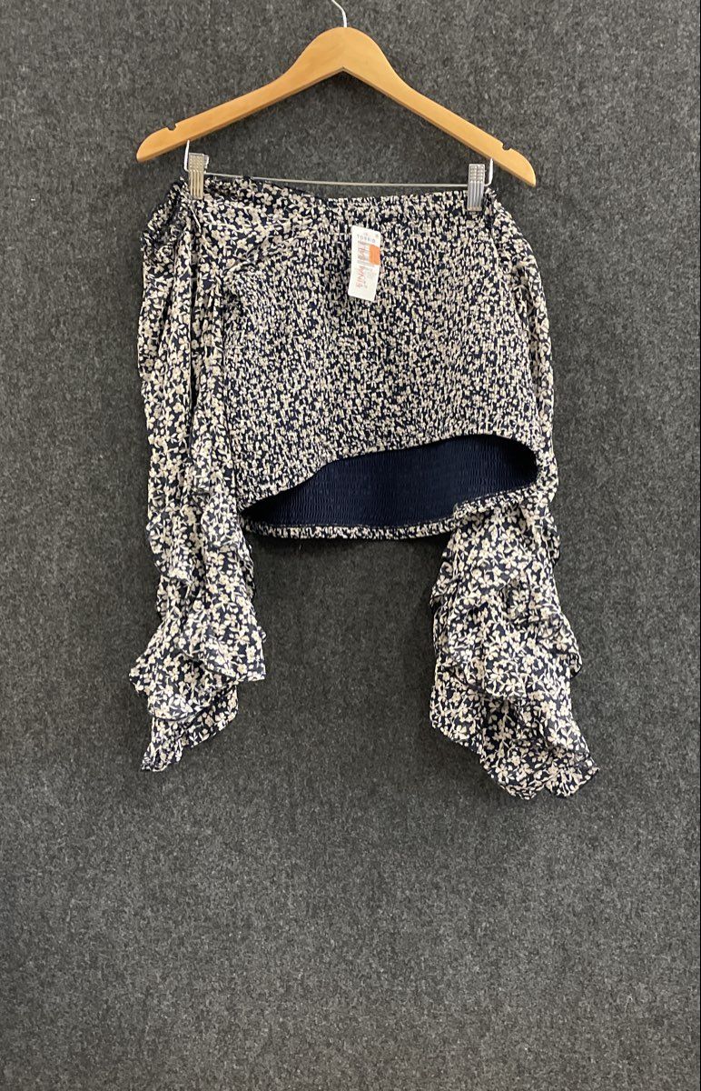 Torrid Women's Floral Smocked Off-Shoulder Crop Top Navy Blue NWT Size 1