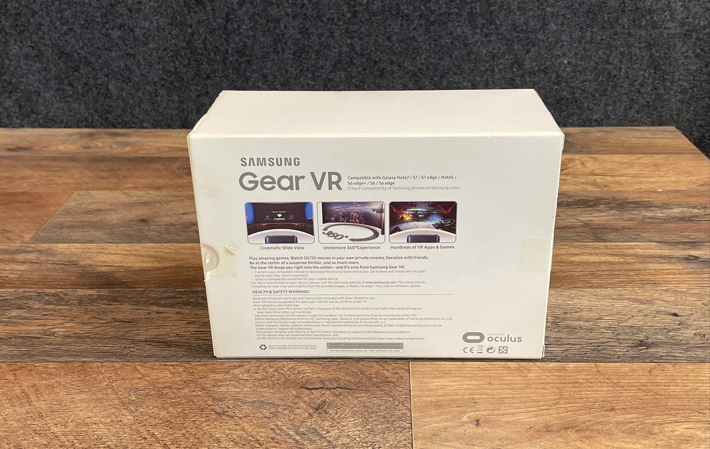 Samsung Gear VR Virtual Reality Headset Powered by Oculus with Box