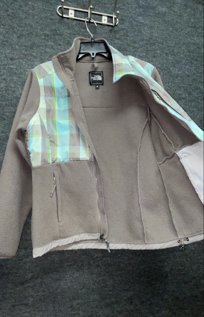 The North Face Women's Grey Plaid Yoke Full Zip Fleece Denali Style Jacket Sz M