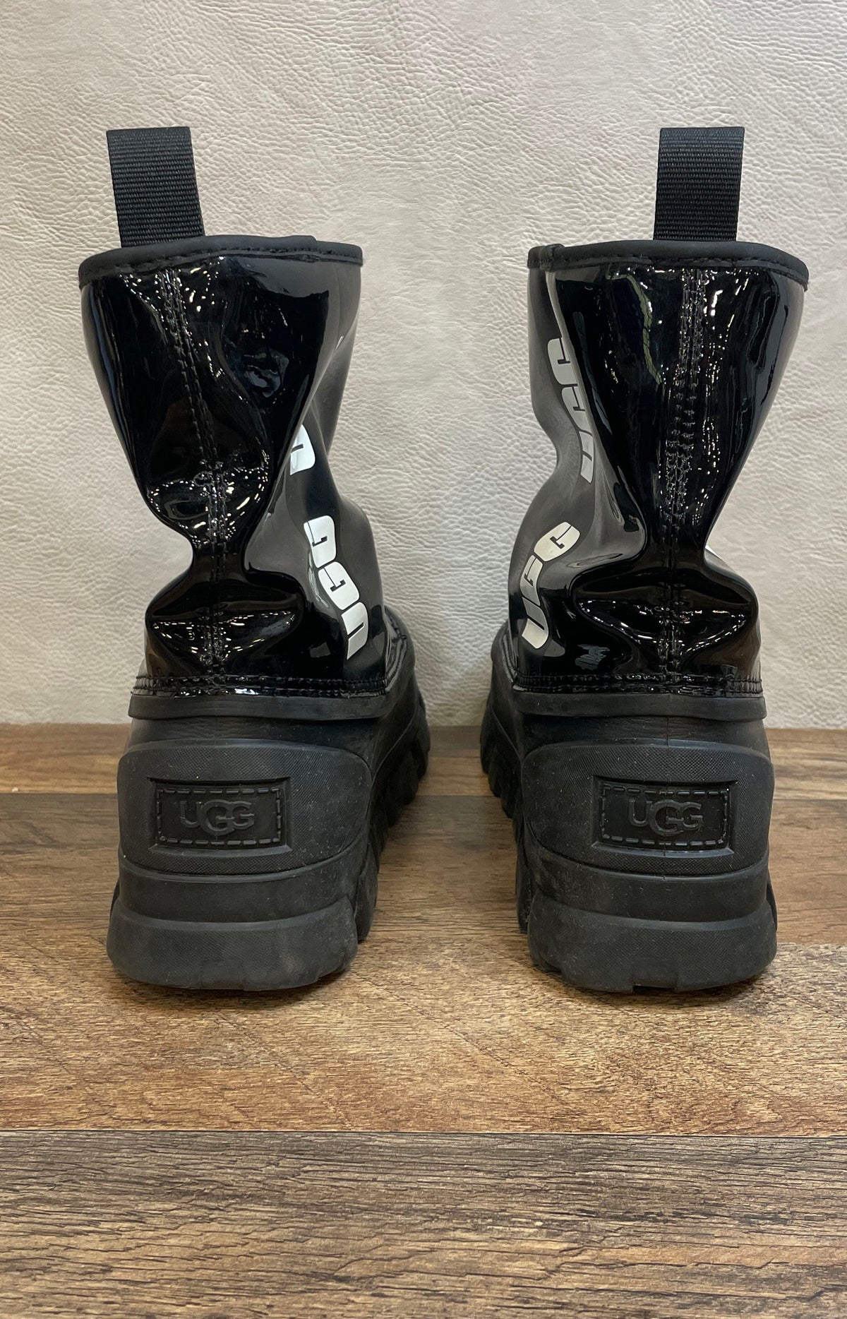 UGG Classic Brellah Mini Black Patent Platform Boots Women's Size 7