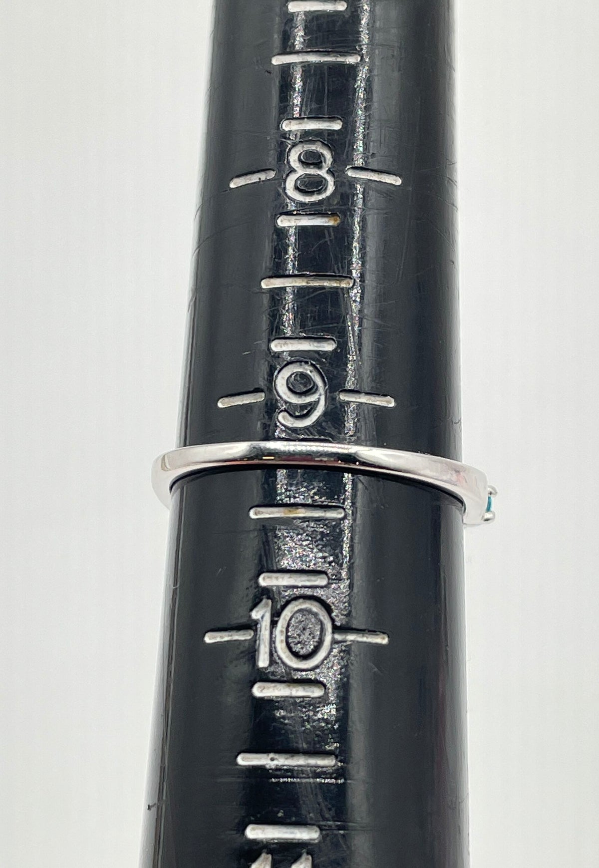 Bomb Party 925 Sterling Silver Blue & White CZ Crossover Twist Ring 2.1g
