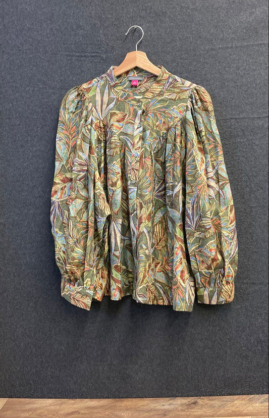 Vince Camuto Women's Blouse Green Leaf Print Lightweight Ruched Button Up Sz L