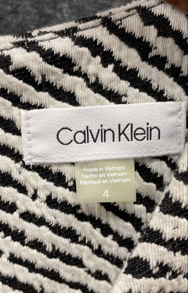 Calvin Klein Women's Black White Textured Diagonal Stripe Sheath Dress Sz 4