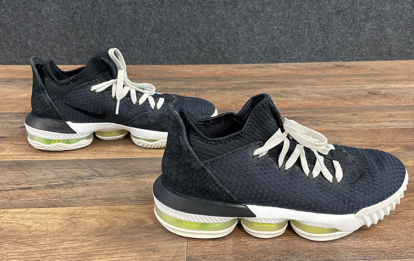Nike LeBron 16 Low Black Volt Soundwave Basketball Shoes Men's Size 7.5