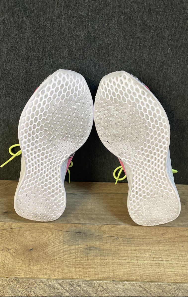 New Balance Fresh Foam ROAV Mosaic Pink Neon Running Shoes W 6.5