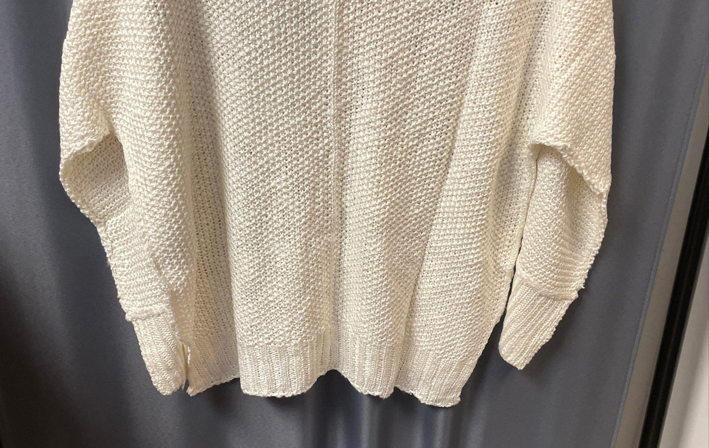 Bluivy Women's Cream V-Neck Oversized Textured Knit Sweater NWT Sz S/M