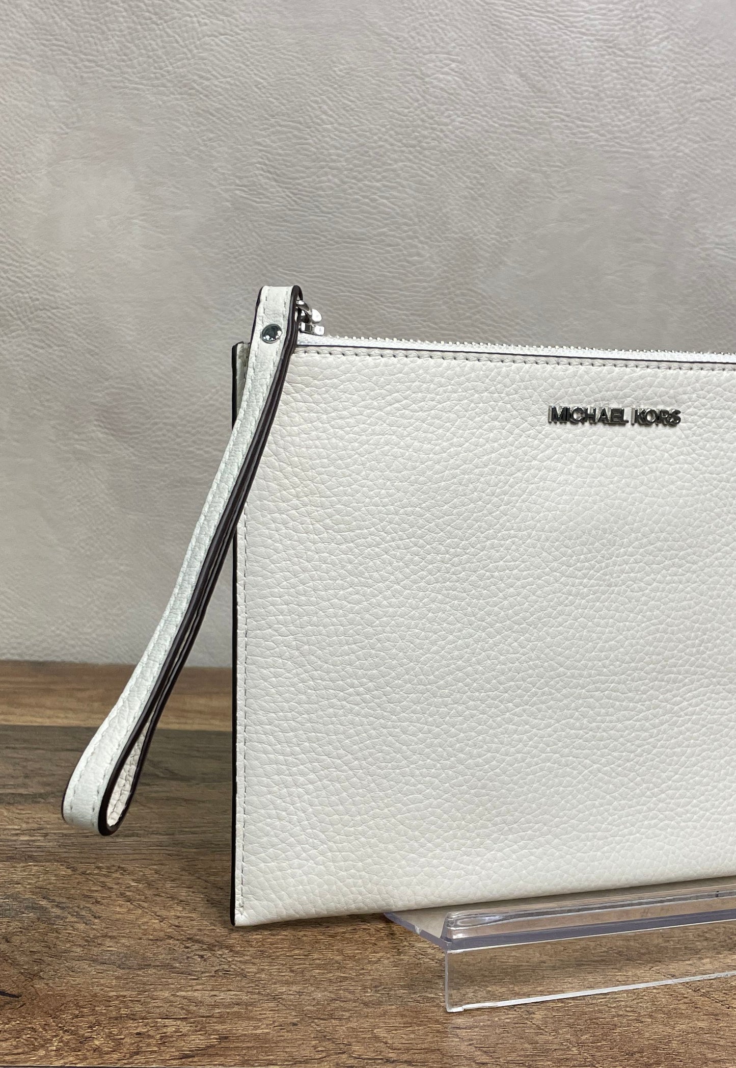 Michael Kors White Pebbled Leather Large Flat Wristlet Pouch Silver Hardware