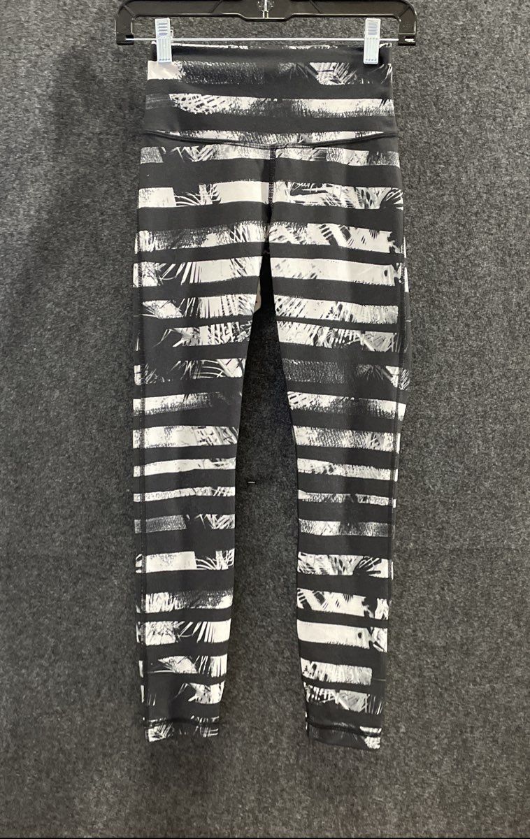 Lululemon Women's Black White Tropical Palm Striped Leggings Sz 4 NWT