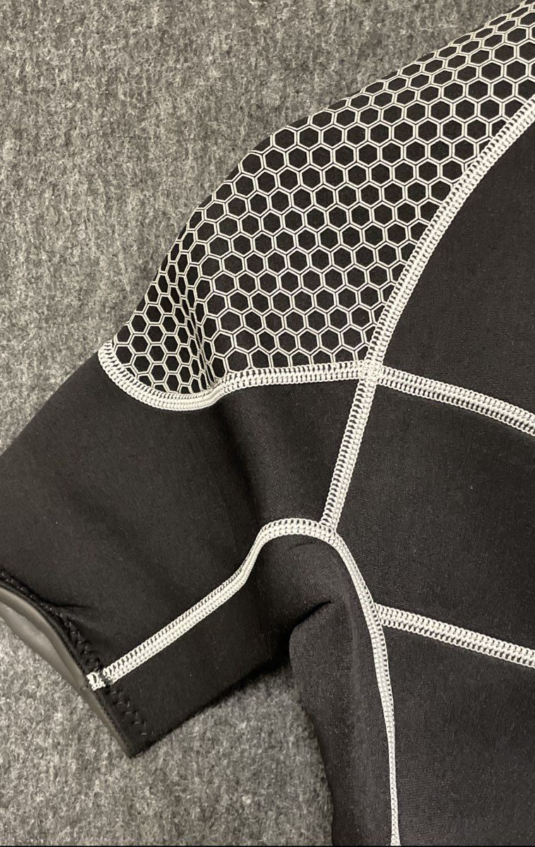 Goldfin Neoprene Shorty Wetsuit Size Medium Black Back Zip Honeycomb Pattern