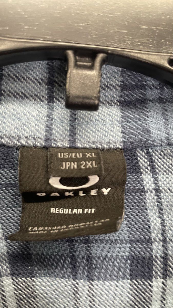 Oakley Men's Heritage Flannel Blue Gray Plaid Button Up Shirt Regular Fit Sz XL