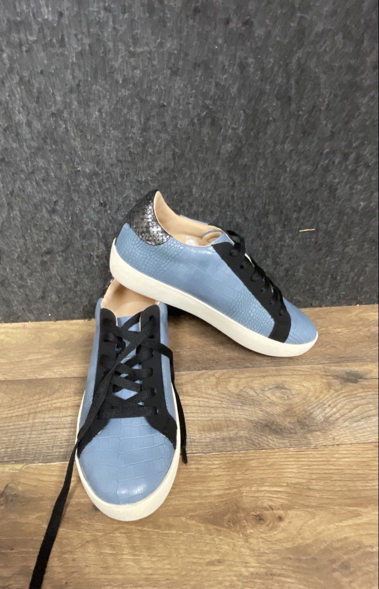 Journee Collection Camila Blue Croc Fashion Sneakers Women's Size 8 Wide