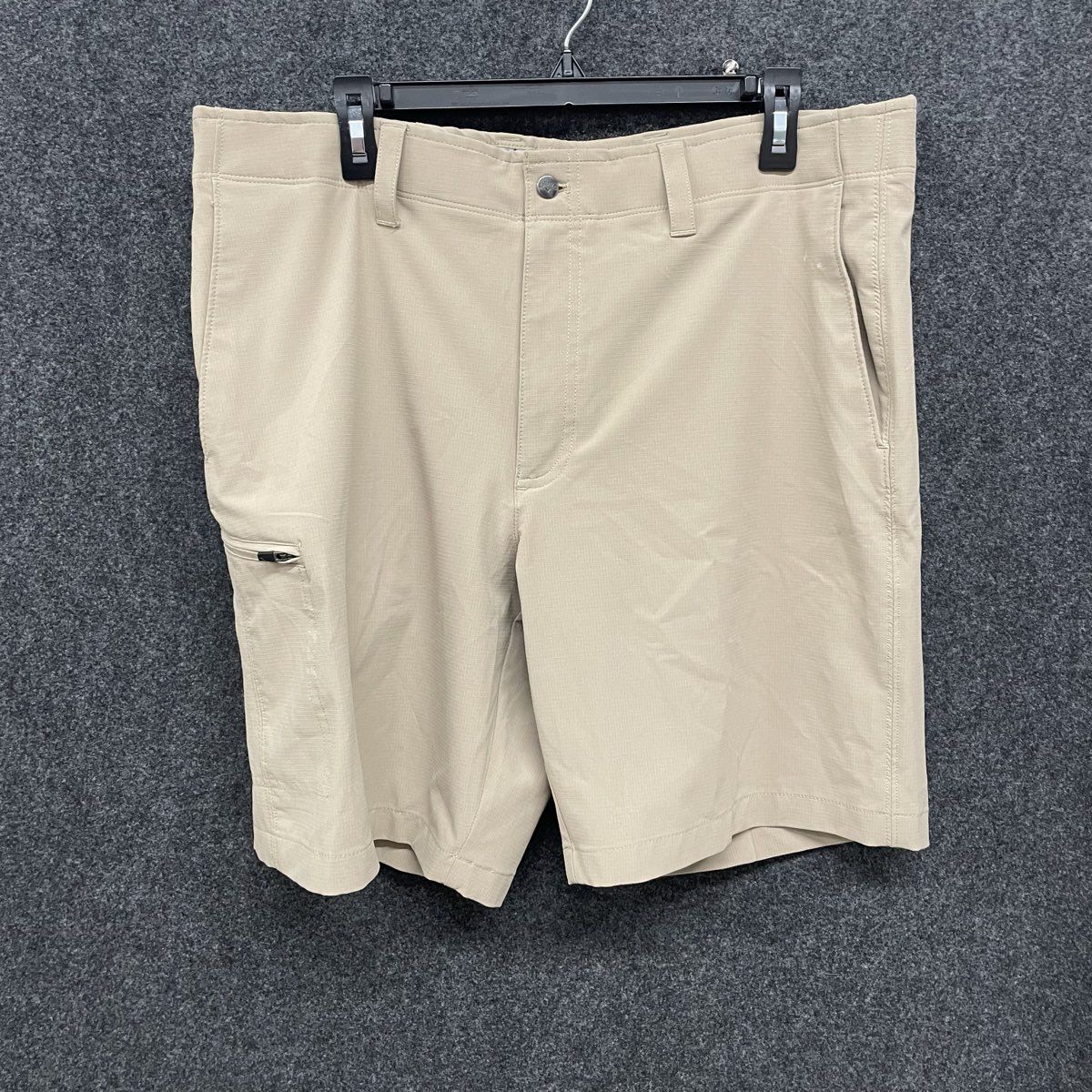Callaway Men's Tan Performance Golf Stretch Shorts With Cargo Pocket Size 36