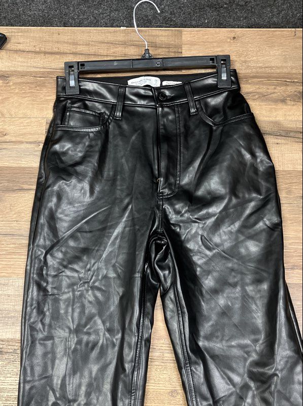 Abercrombie & Fitch Women's Black Vegan Leather Ankle Straight Pants 26/2S NWT