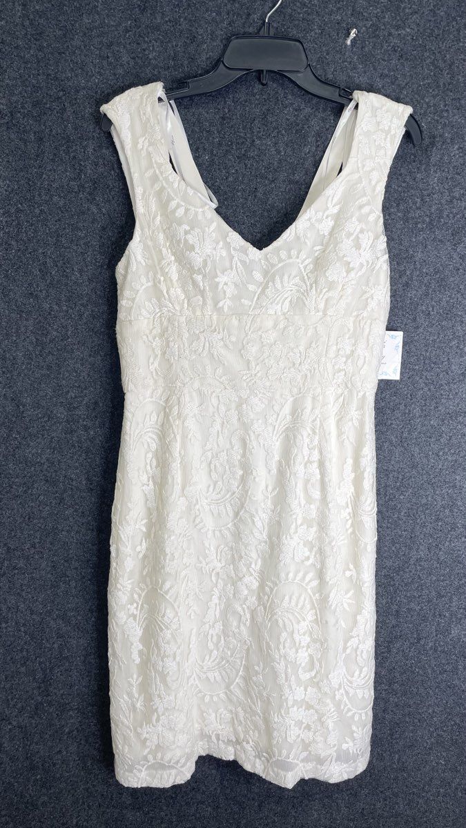 Suzi Chin for Maggy Boutique Women's White Floral Lace V-Neck Dress NWT Sz 10