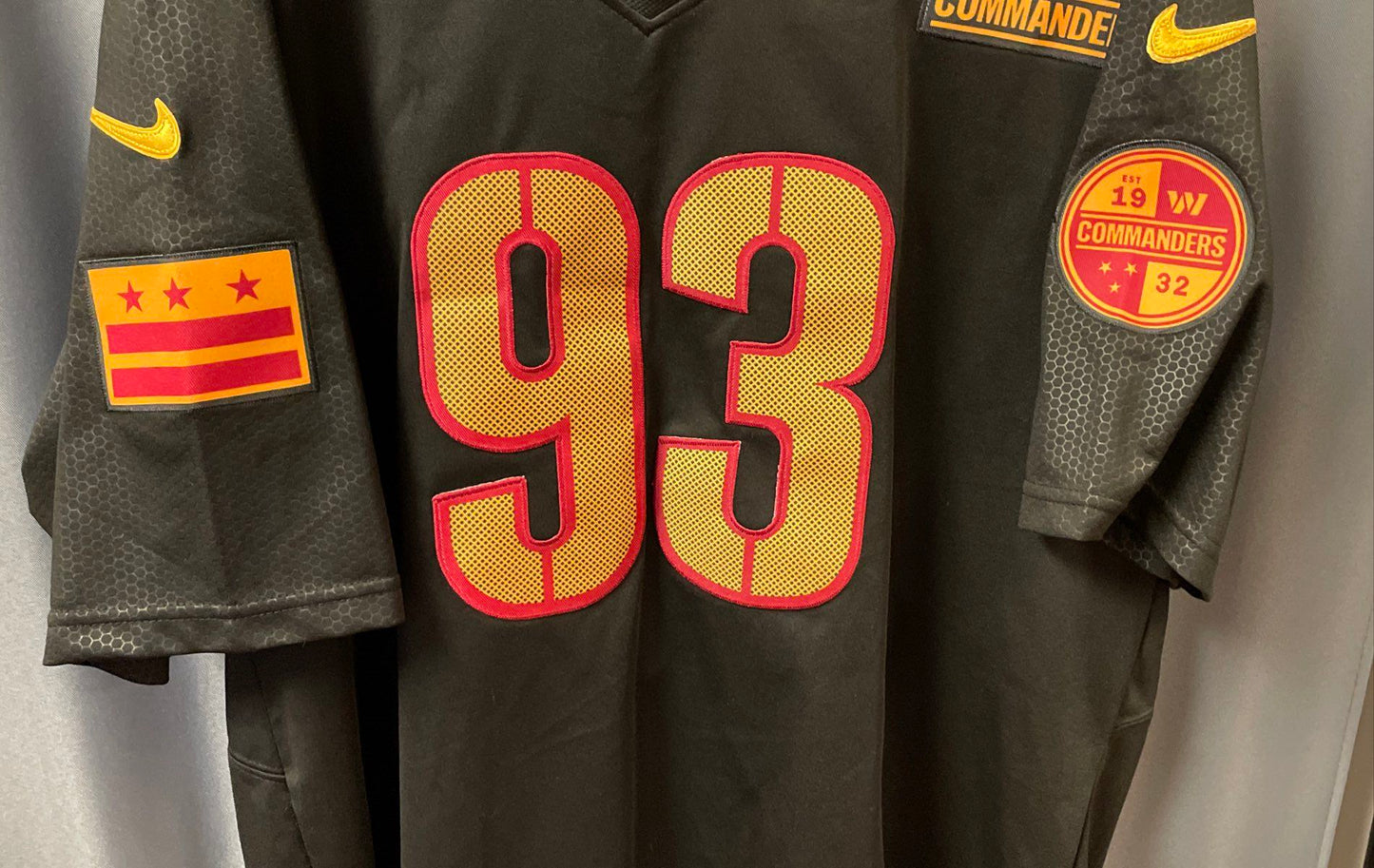 Nike Men's Washington Commanders Jonathan Allen #93 Black NFL Jersey Size L