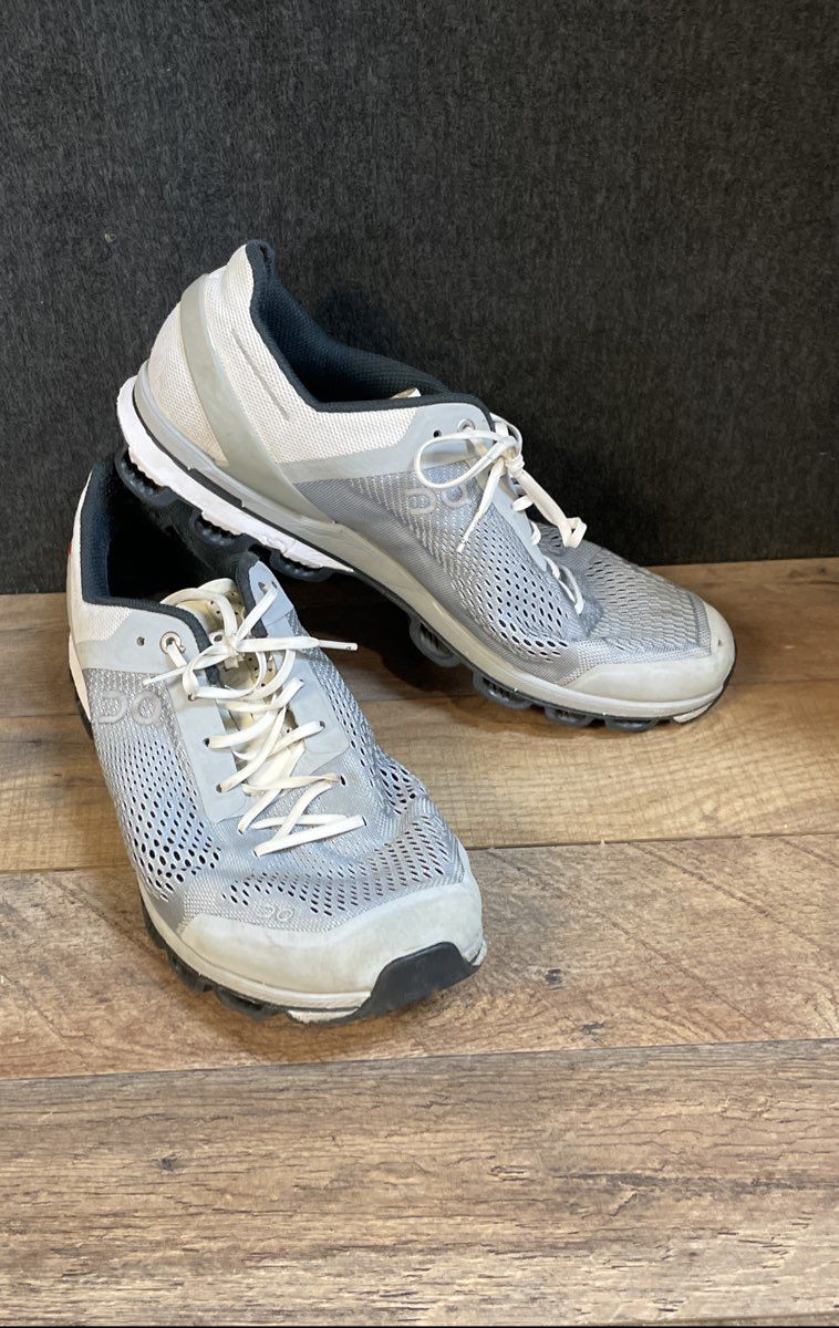 On Cloudsurfer Grey White Swiss Engineering Running Shoes Men's Size 12