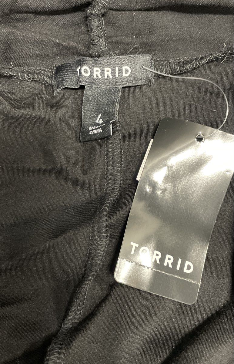 Torrid Women's Black Open Front Draped Cardigan Lightweight Sz 4 NWT