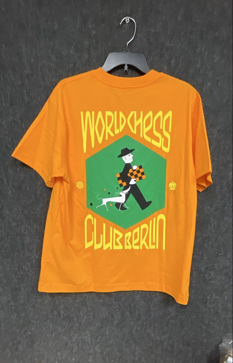 World Chess Club Berlin Men's Orange Graphic T-Shirt WCCB Size S
