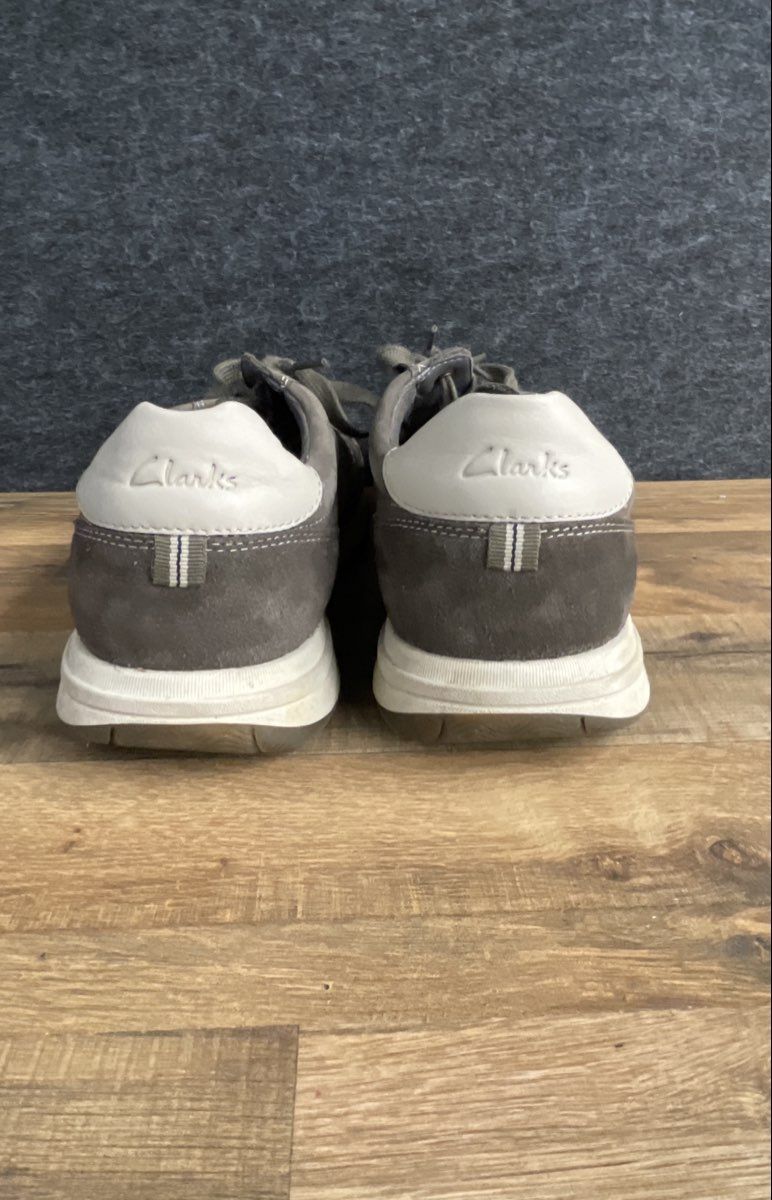 Clarks Collection Men's Grey Leather Lace Up Walking Sneakers Size 11.5