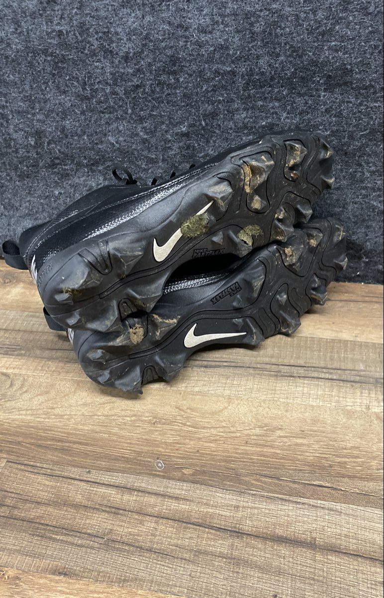 Nike Alpha Menace 4 Shark Low Black Silver Football Cleats Men's Size 11 Wide