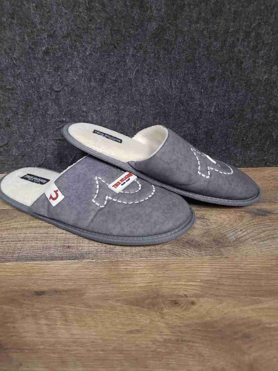 True Religion Grey Embroidered Horseshoe Logo Slip-On Slippers Men's Size 9-10