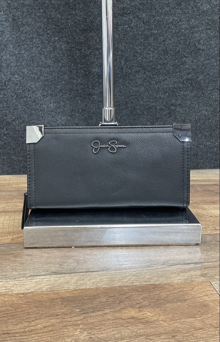 Jessica Simpson Black Leather Pebbled Wallet Silver Hardware Zip Clutch