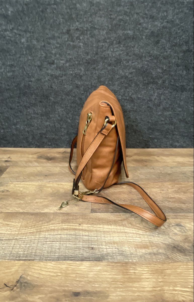 Browning Tan Brown Buckmark Logo Faux Leather Crossbody Messenger Flap Bag