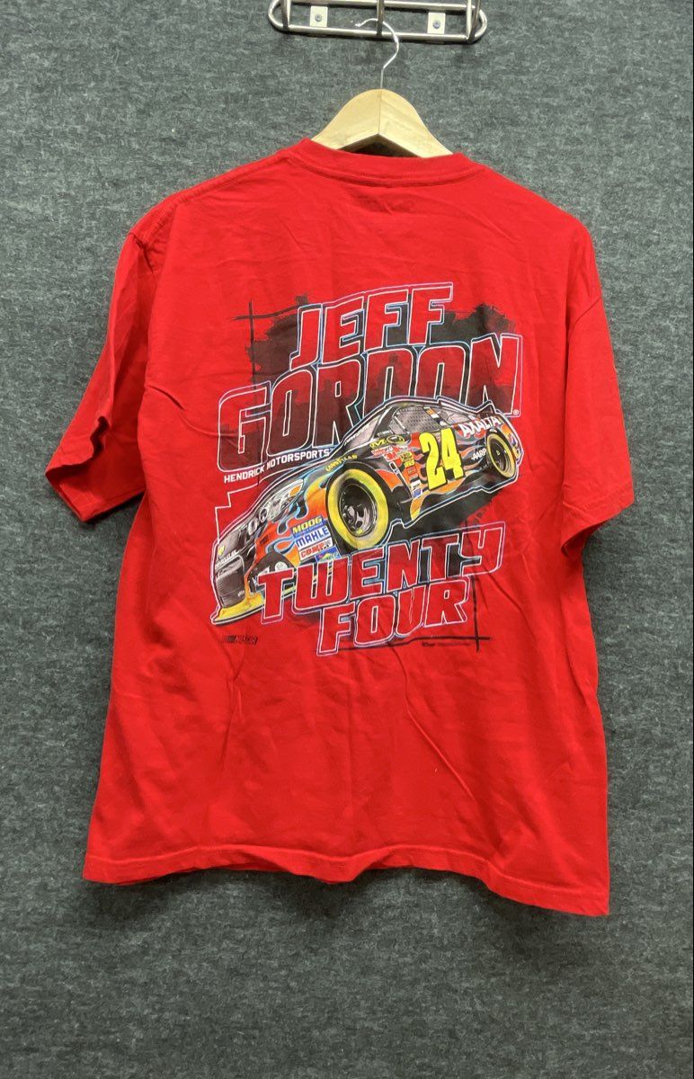 Jeff Gordon NASCAR Bundle Chase Authentics Red T-Shirt Sz L Winners Circle Hat