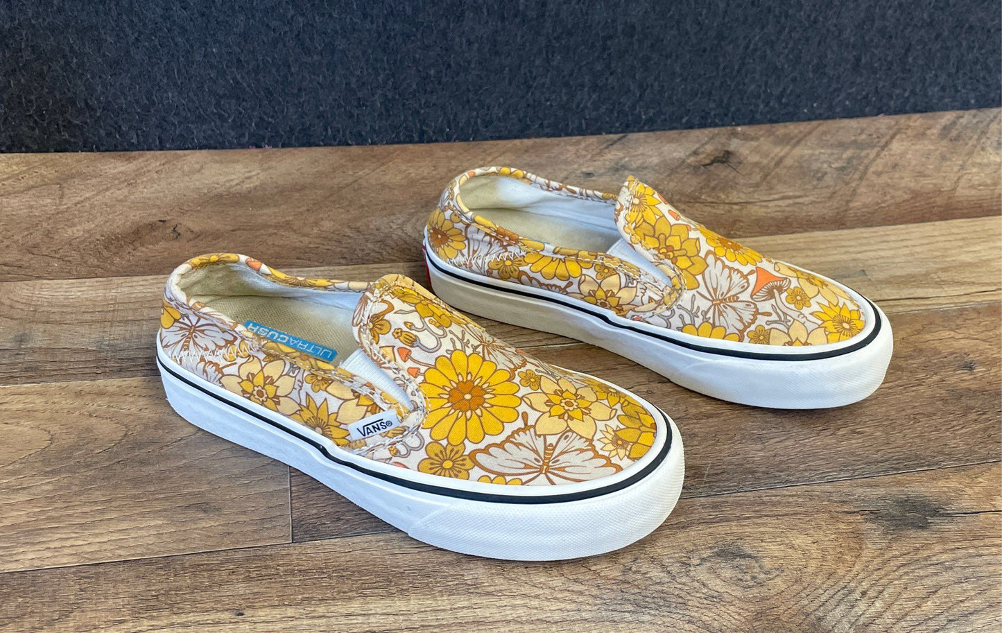 Vans Classic Slip-On Retro Floral Mushroom Yellow Skate Shoes Sz Women 5 Men 3.5