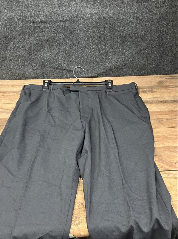 IZOD Men's Charcoal Performance Stretch Dress Pants Straight Fit Sz 38x30 NWT