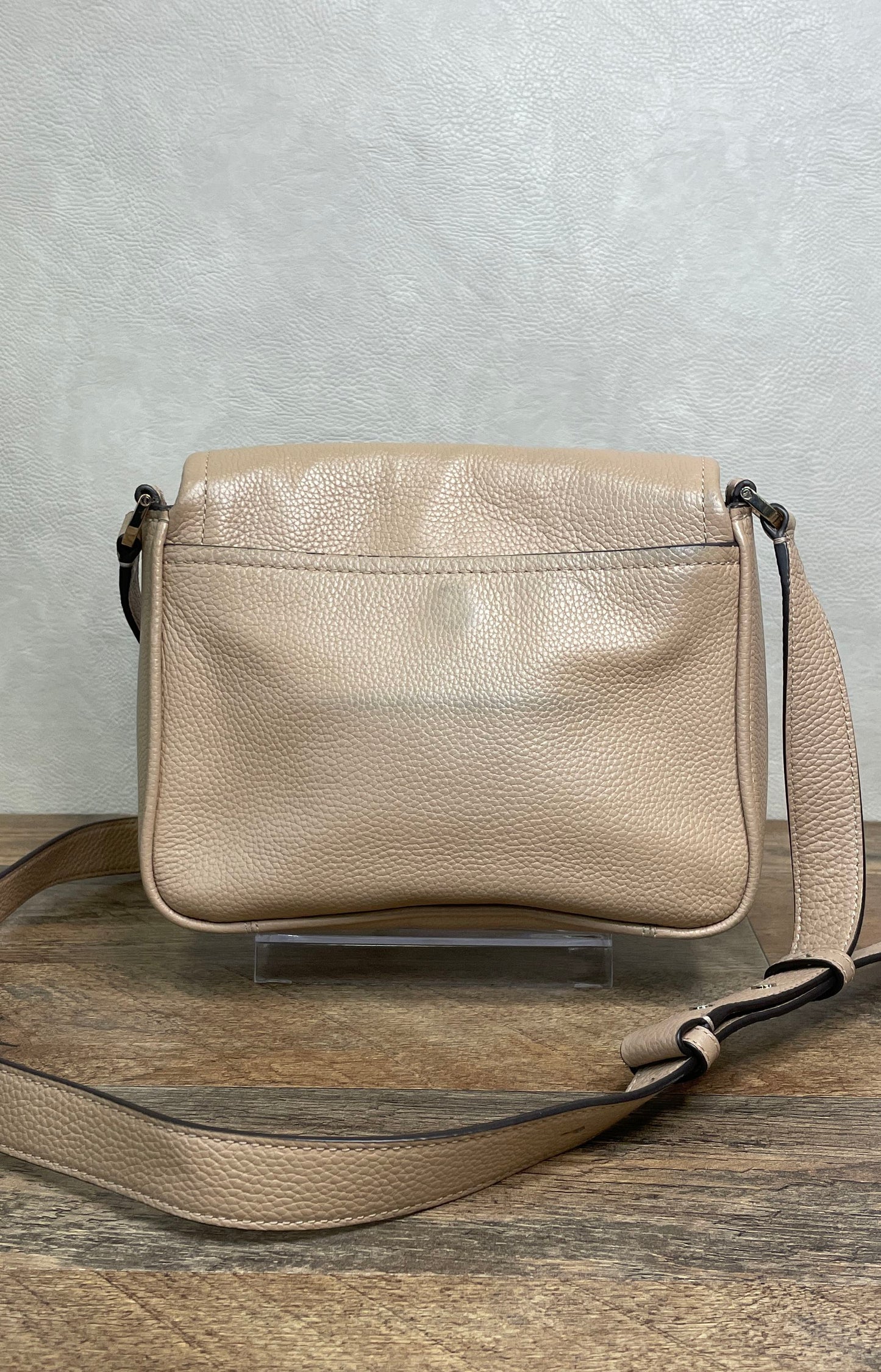 Kate Spade Beige Pebbled Leather Crossbody Bag Gold Hardware Nude Taupe Small