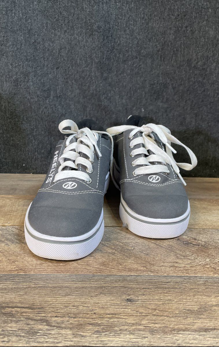 Heelys Pro 20 Grey White Canvas Wheeled Skate Shoes Size 4Y