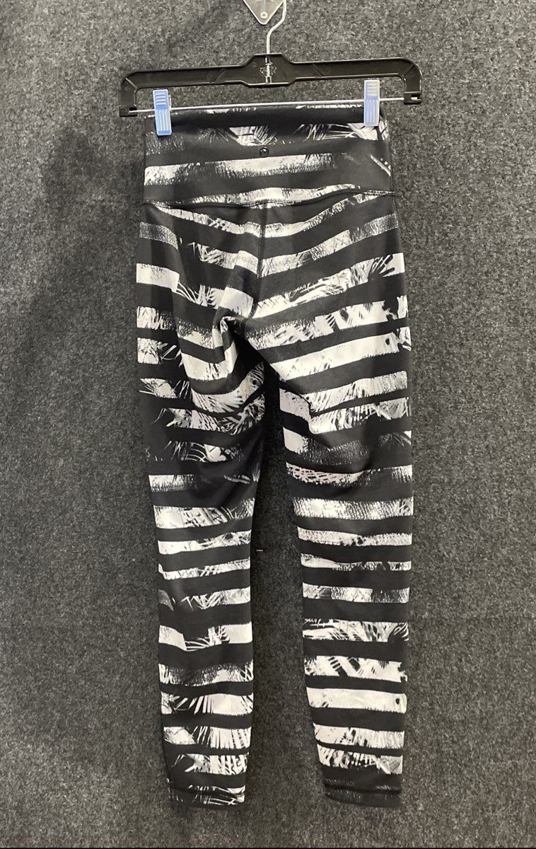 Lululemon Women's Black White Tropical Palm Striped Leggings Sz 4 NWT