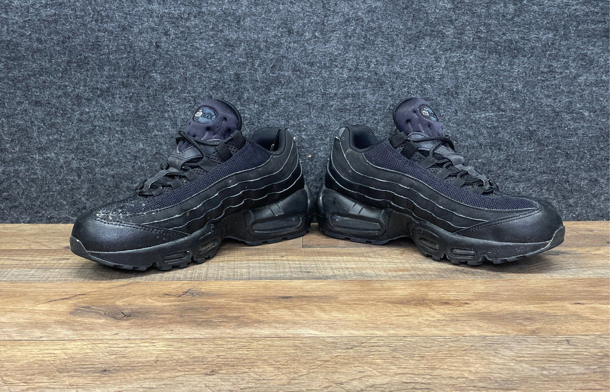 Nike Air Max 95 GS Triple Black Youth Sneakers Size 7Y
