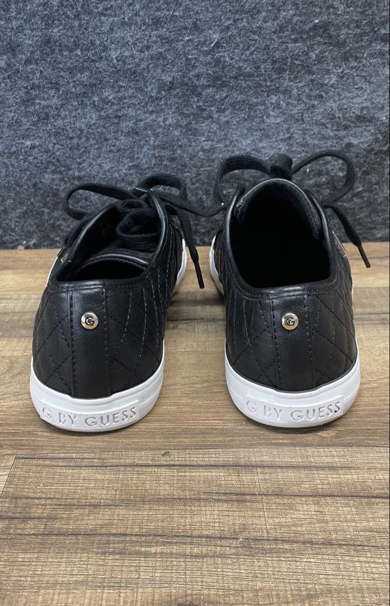 G By Guess Goadie2 Black Quilted Low Top Fashion Sneakers Women's Size 10