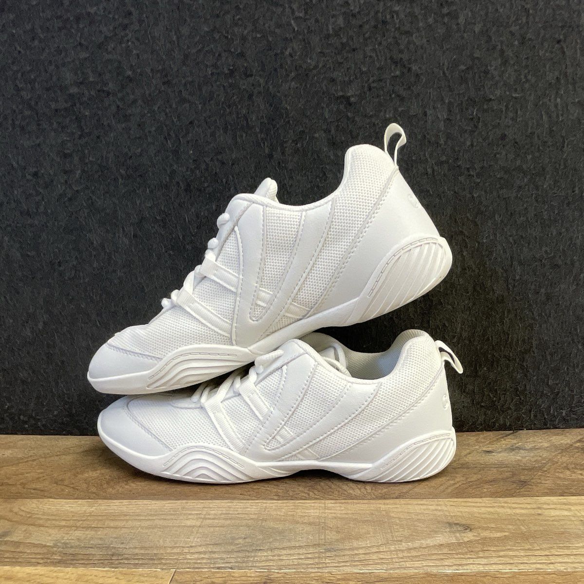 Cadidl White Cheerleading Dance Shoes Lightweight Athletic Sneakers Size Unknown