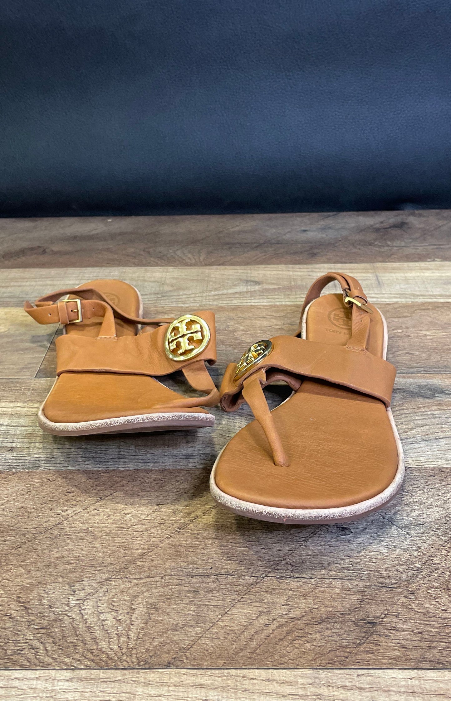 Tory Burch Miller Ankle Strap Tan Leather Gold Logo Medallion Sandals Size 8.5
