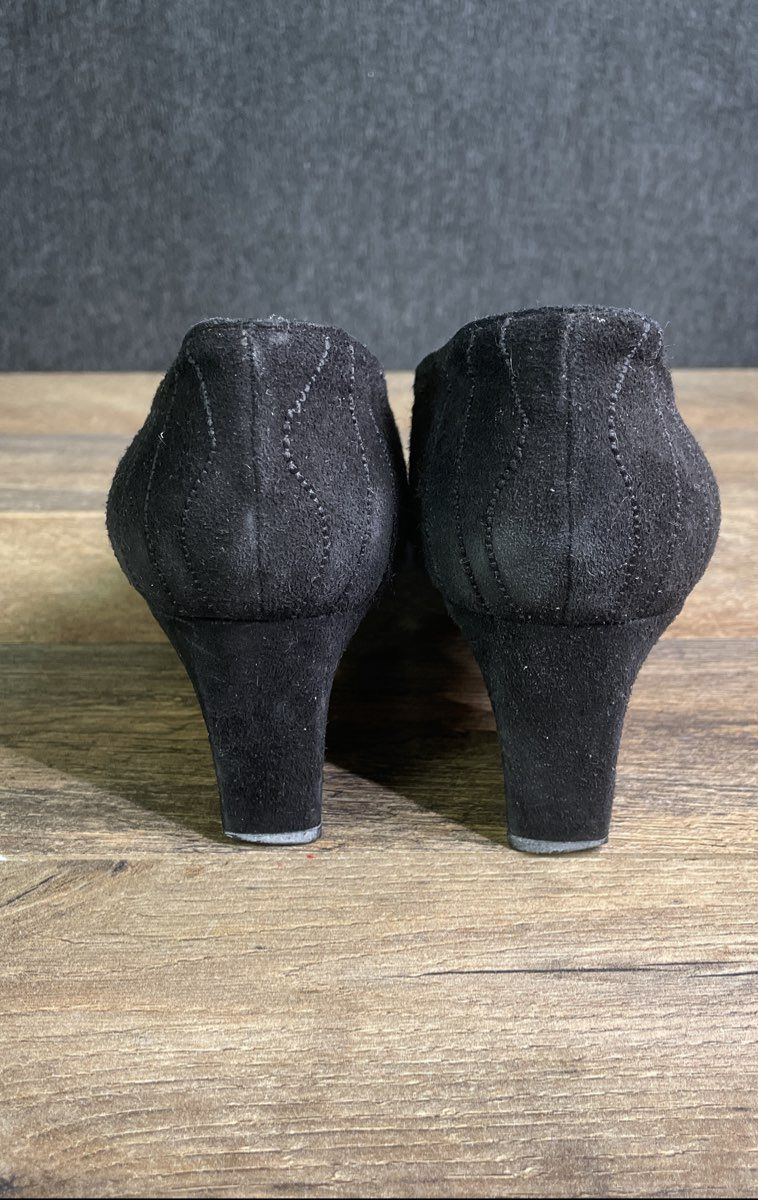 Sacha London Black Suede Embroidered Pointed Toe Pumps Low Heels Size 9 AA