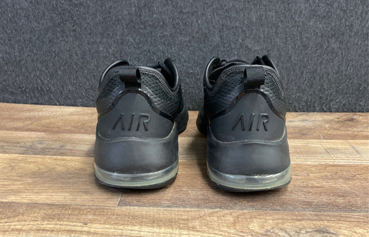 Nike Air Max Motion 2 Triple Black Men's Running Shoes Size 9.5