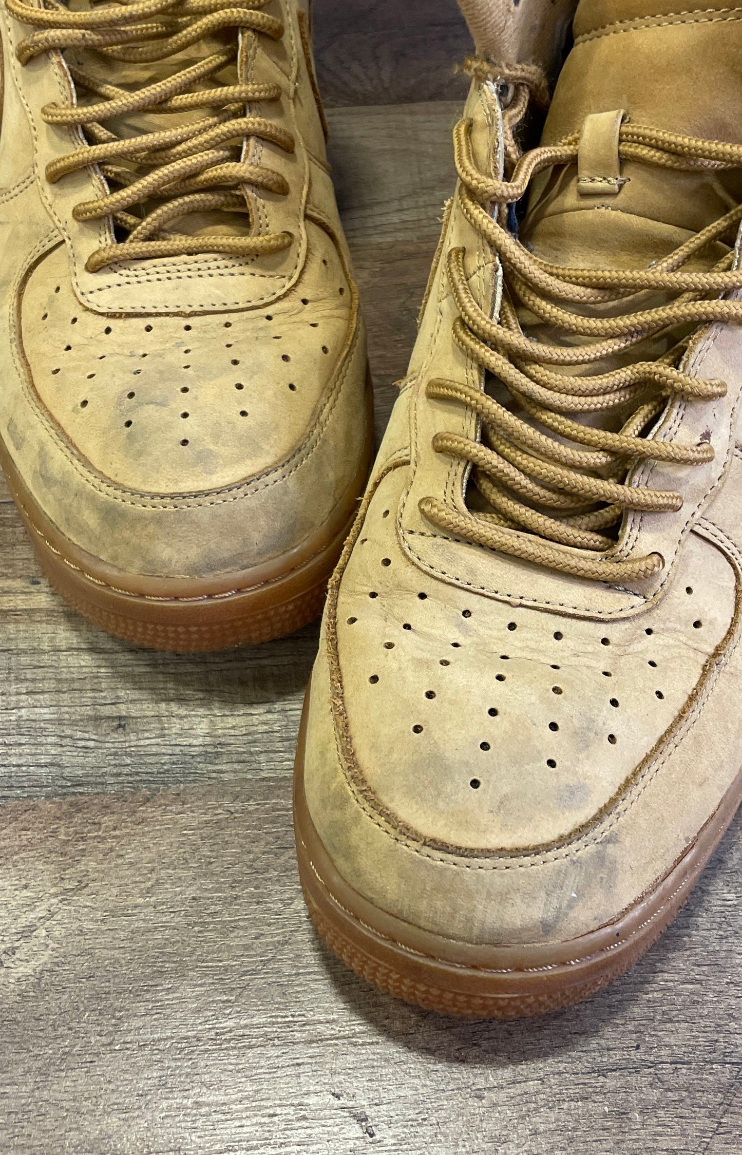 Nike Air Force 1 High 07 LV8 Wheat Flax Tan Gum Sole Sneakers Mens Size 11.5