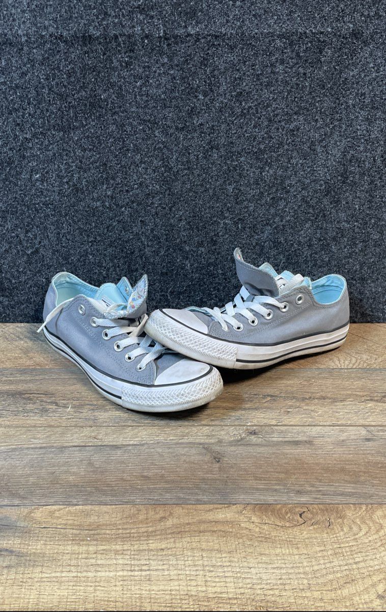 Converse Chuck Taylor All Star Low Top Grey Blue Floral Women's Size 8