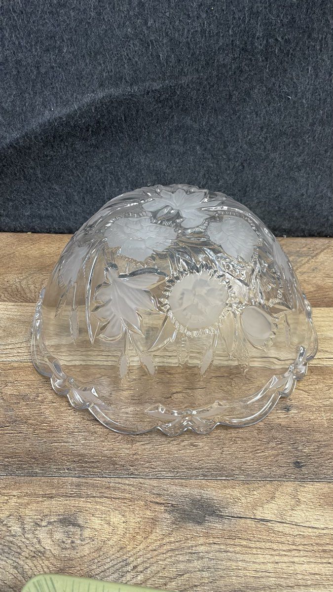 Mikasa Studio Nova Winter Rose Frosted Crystal Bowl