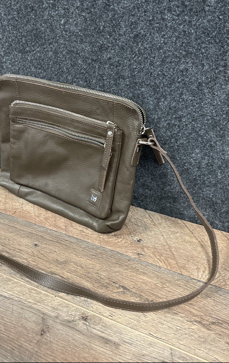 Wise Owl Brown Pebbled Leather Multi-Pocket Crossbody Shoulder Bag