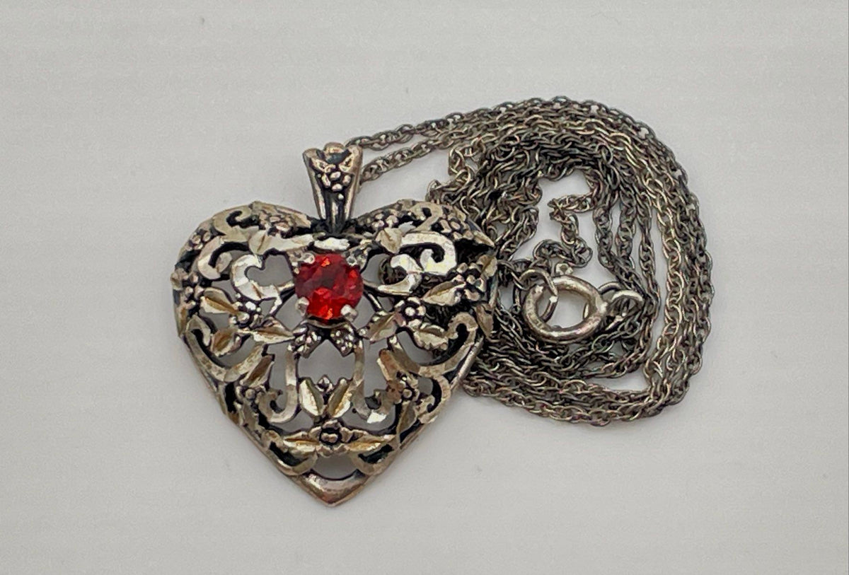 SC 925 Sterling Silver Garnet Accent Filigree Heart Pendant Necklace 4g