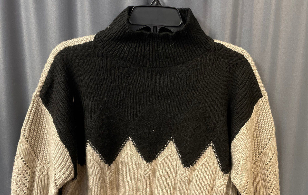 Simply Vera Vera Wang Women's Black Tan Colorblock Mock Neck Sweater PS NWT