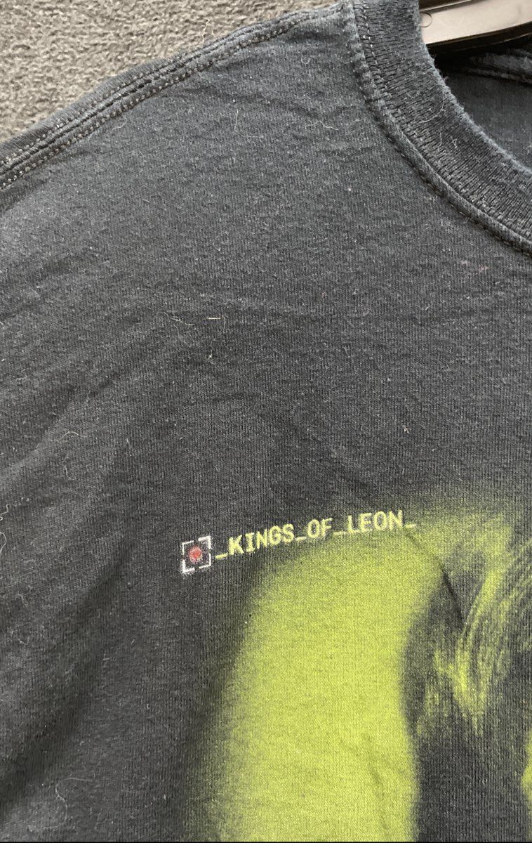 Kings of Leon Only By The Night Album Graphic T-Shirt Gildan Black Sz L