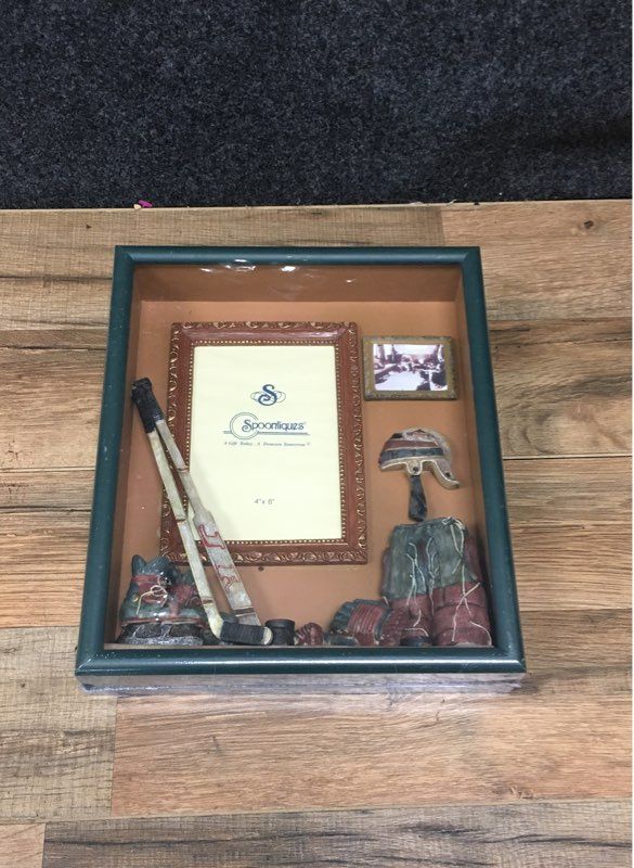 Spooniques Hockey 3D Shadowbox Picture Frame 4x6 Sports Decor Sealed NIB
